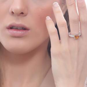 Arthemis (On White & Citrine)